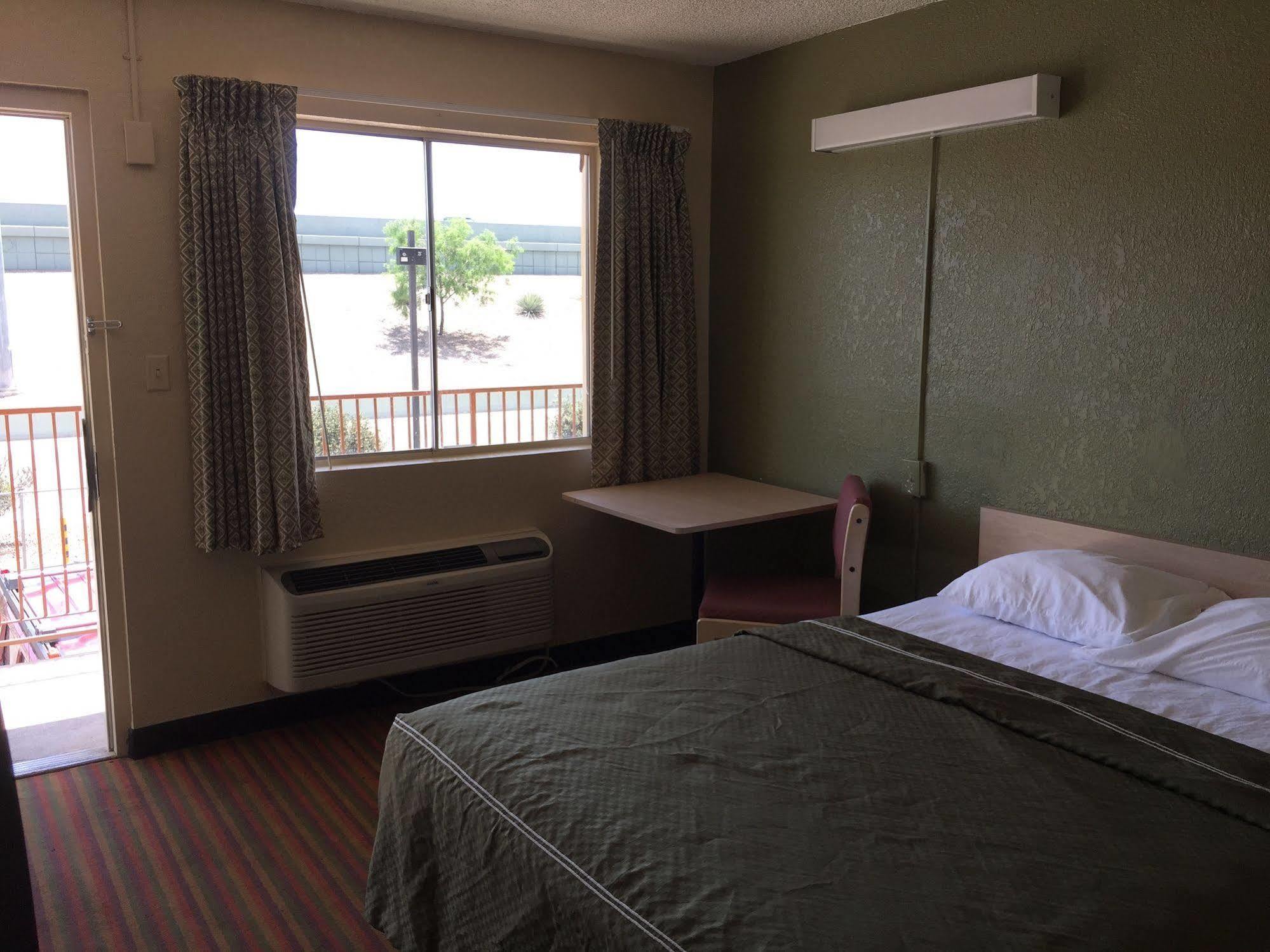 Oyo Hotel Tucson Downtown 外观 照片
