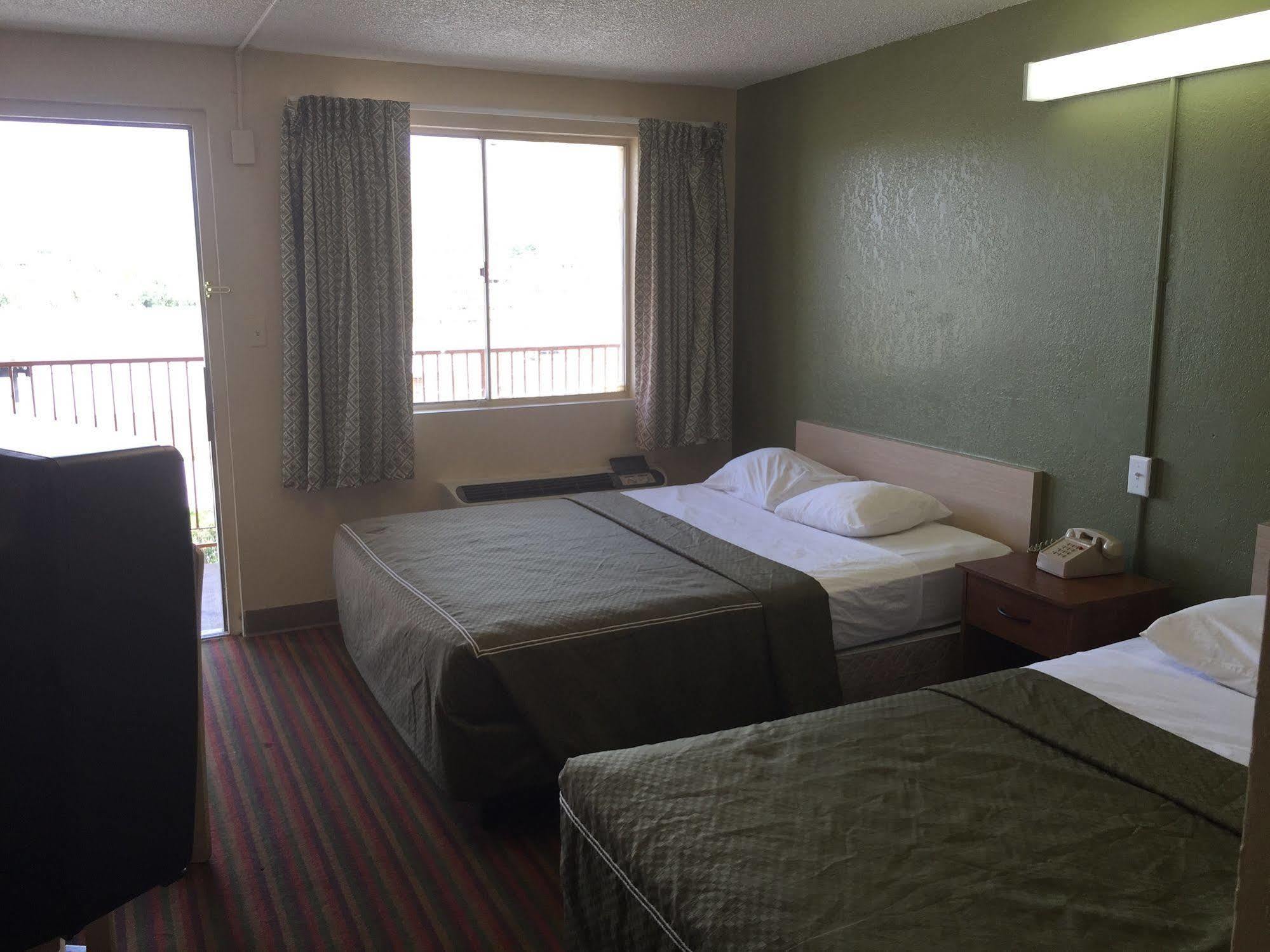 Oyo Hotel Tucson Downtown 外观 照片