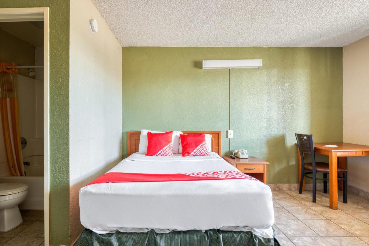 Oyo Hotel Tucson Downtown 外观 照片