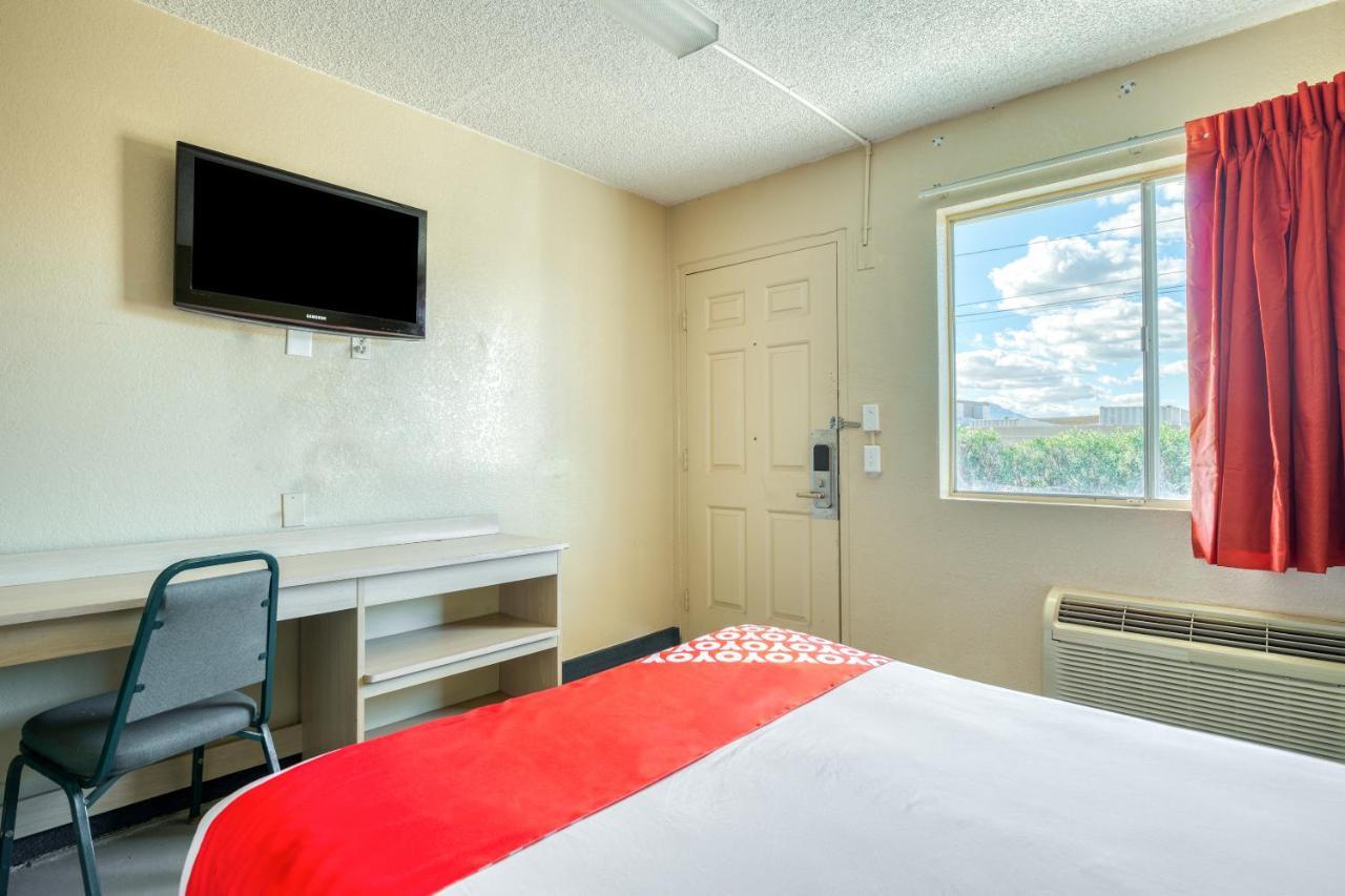 Oyo Hotel Tucson Downtown 外观 照片