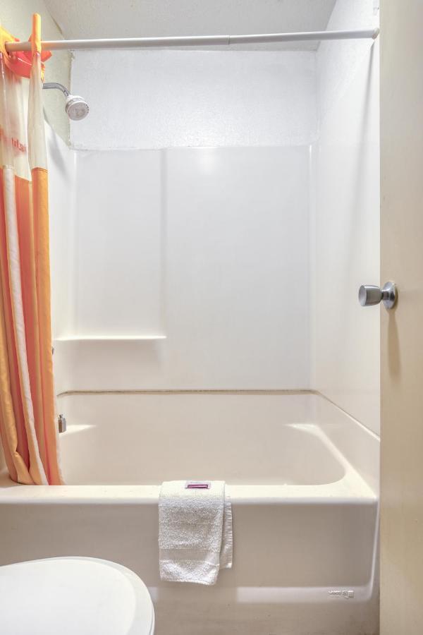 Oyo Hotel Tucson Downtown 外观 照片