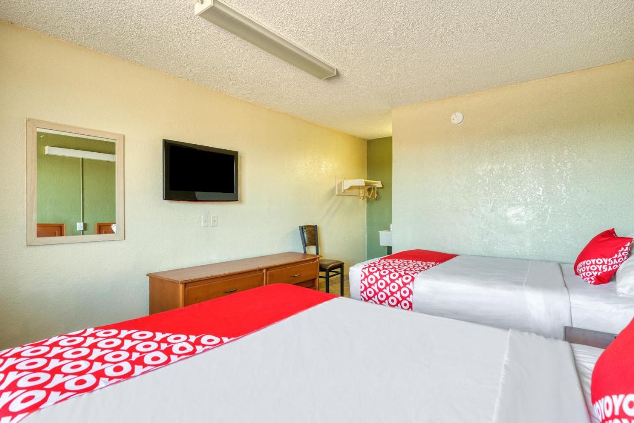 Oyo Hotel Tucson Downtown 外观 照片